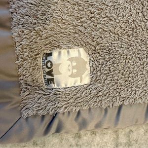 Little Giraffe Chenille Blanket